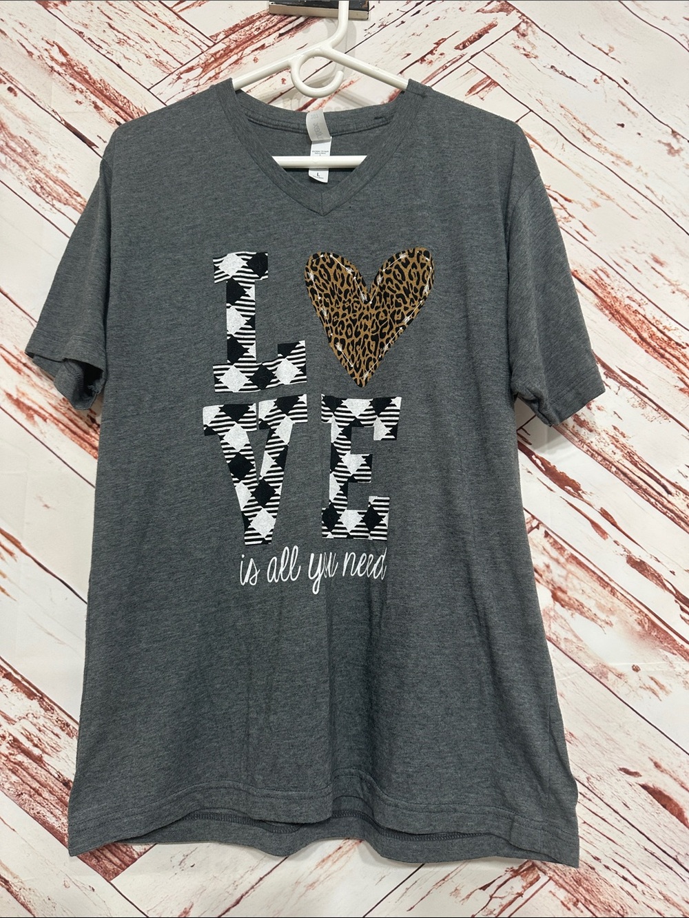 Tultex Gray Short-Sleeve LOVE Tee with Leopard Heart